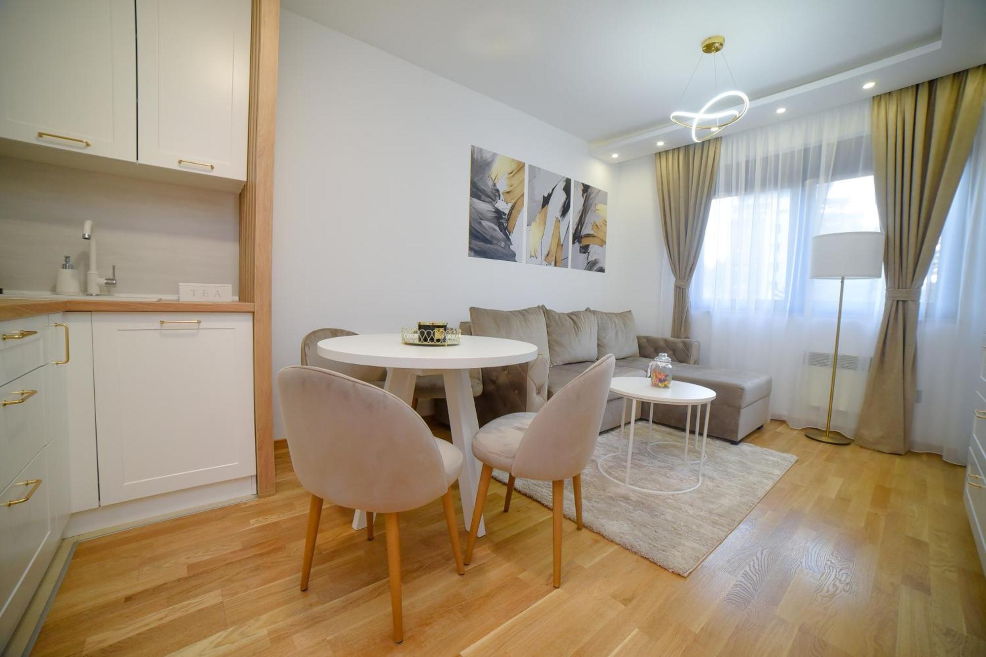 Divine Lux Apartment *